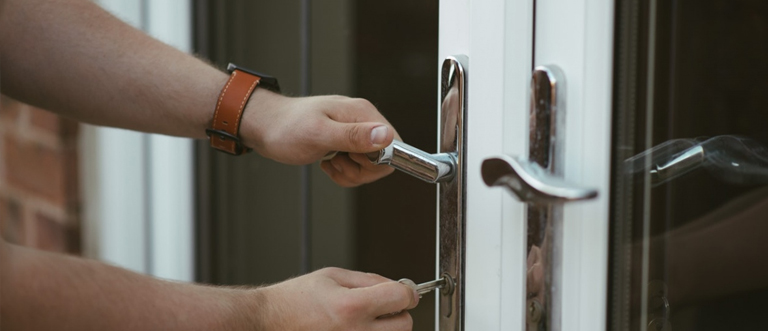 24 hour key locksmith Riverbank